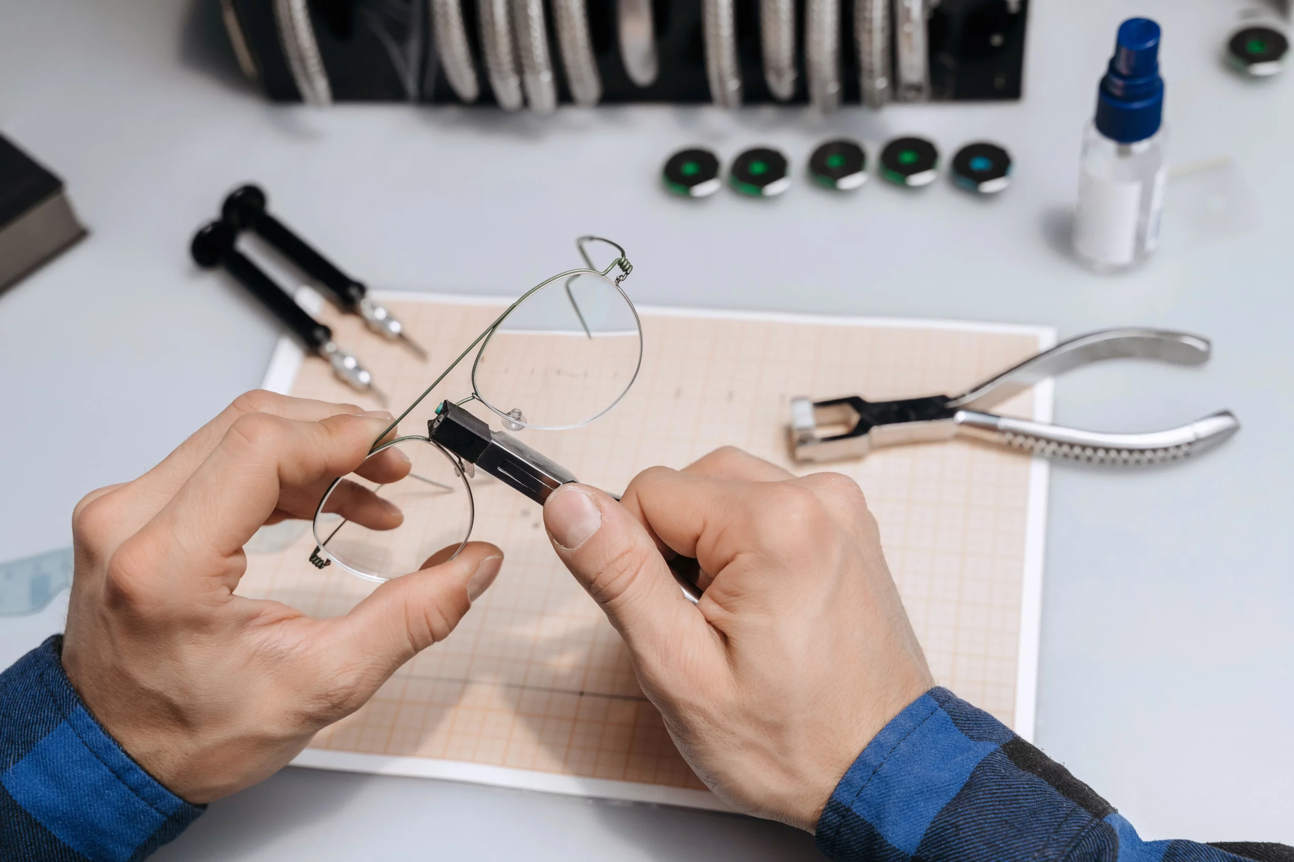 bentele-xanten-optiker-werkstatt
